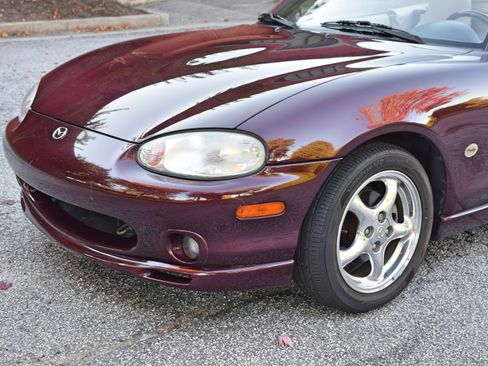 Used 2000 MAZDA MX-5 Miata Special Edition image 13