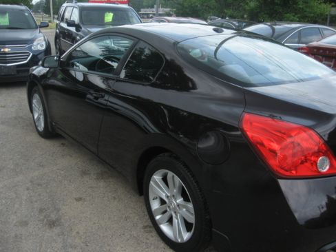 Used 2012 Nissan Altima 2.5 S Coupe FWD image 7