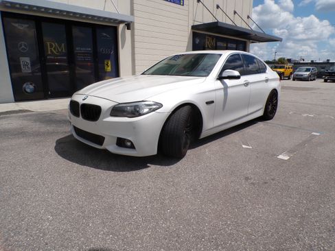 Used 2015 BMW 528i Sedan RWD image 1