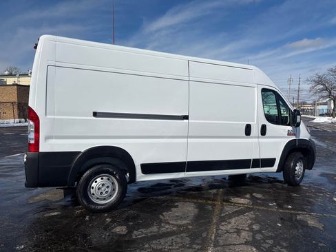 Used 2021 RAM ProMaster 2500 image 4