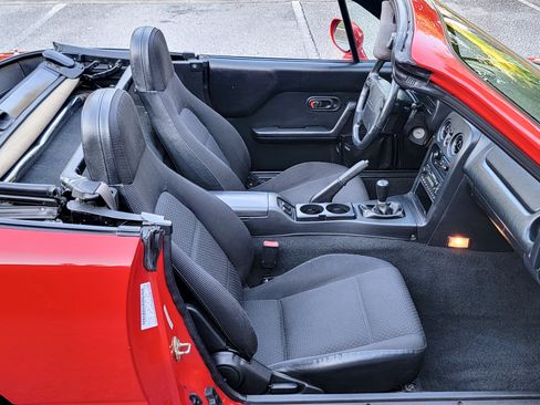 Used 1997 MAZDA MX-5 Miata UNAVAIL RWD image 82