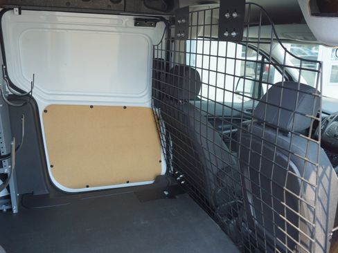 Used 2016 Ford Transit Connect XL image 8