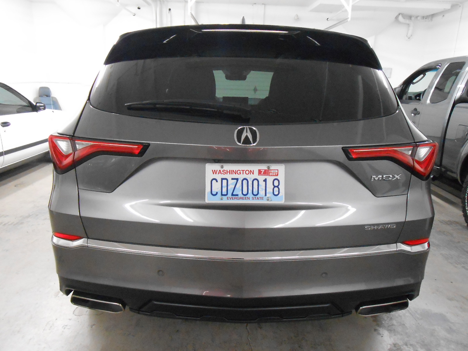 Used 2023 Acura MDX SH-AWD w/ Advance Package image 5
