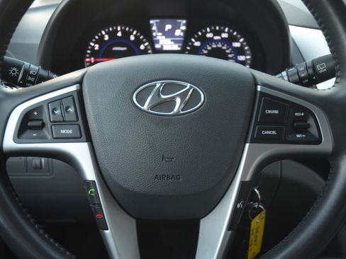 Used 2014 Hyundai Accent SE image 11