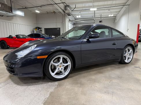 Used 2004 Porsche 911 Coupe 2 wheel drive image 10
