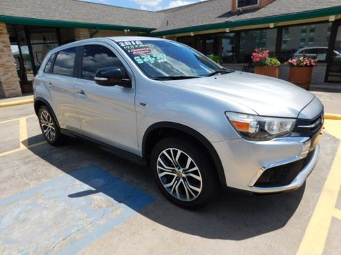 Used 2018 Mitsubishi Outlander Sport FWD image 2