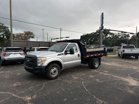 Used 2015 Ford F350 2WD Regular Cab DRW Super Duty image 1