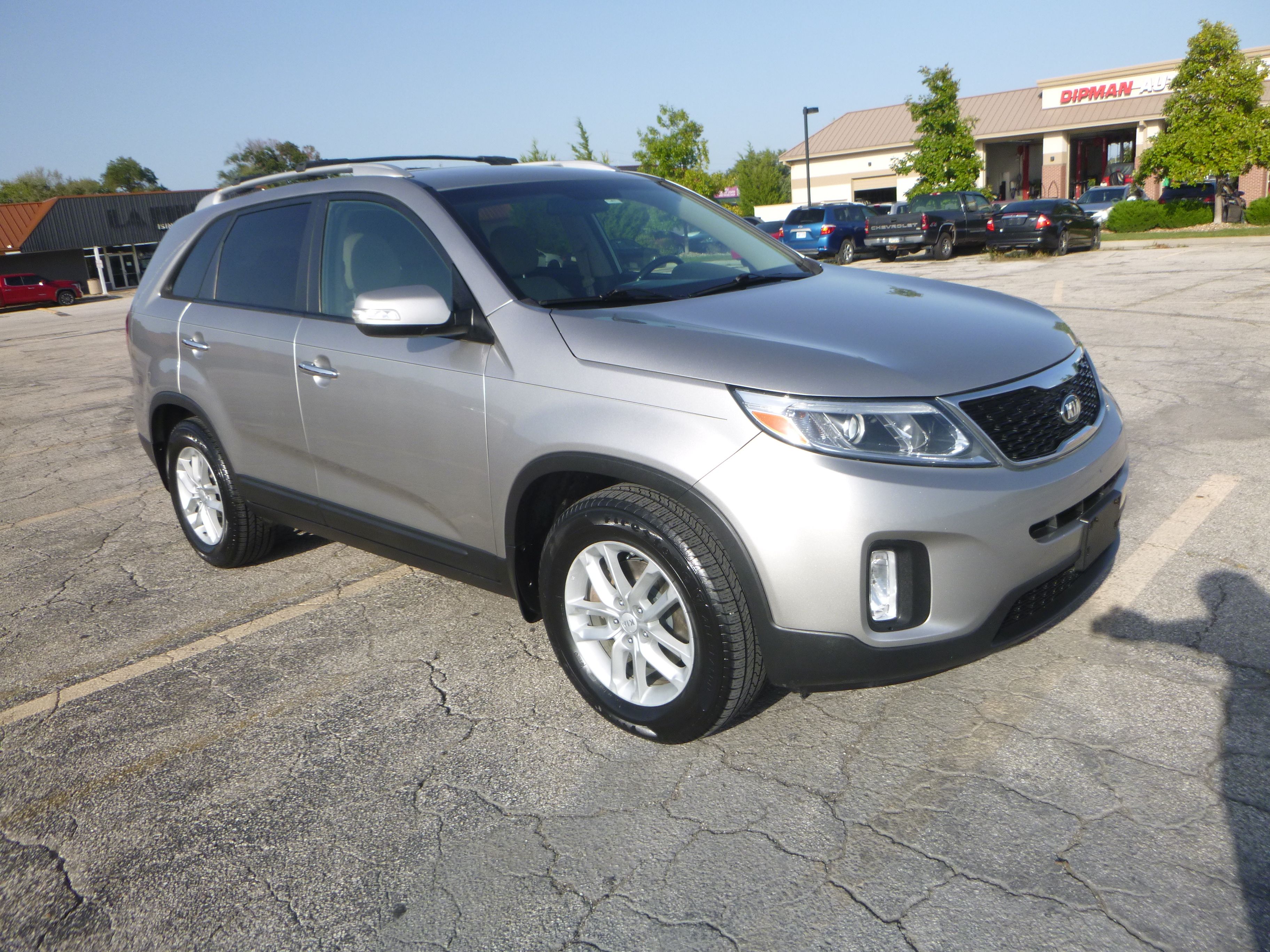 Used 2014 Kia Sorento FWD LX image 4