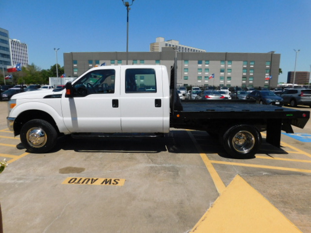 Used 2012 Ford F350 4x4 Crew Cab DRW Super Duty image 5
