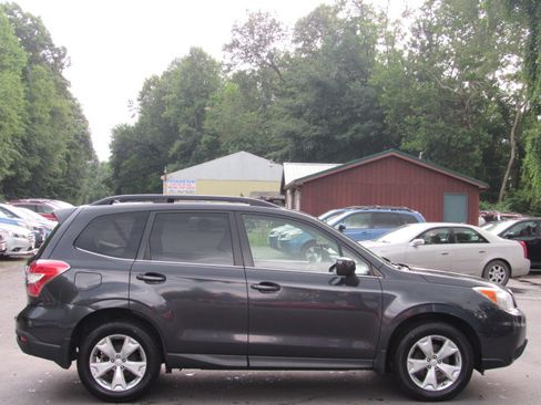 Used 2014 Subaru Forester 2.5i Limited AWD/4WD image 11