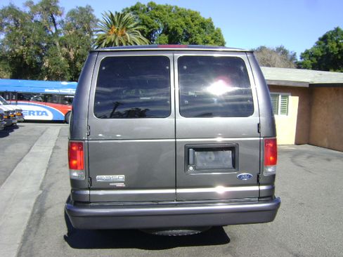 Used 2007 Ford E-350 and Econoline 350 image 5