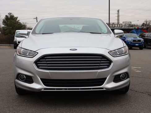 Used 2013 Ford Fusion SE image 3