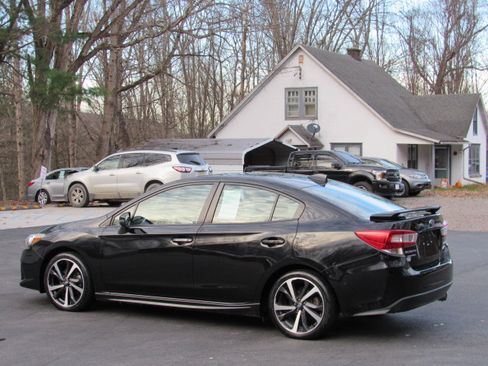 Used 2022 Subaru Impreza 2.0i Sport image 11