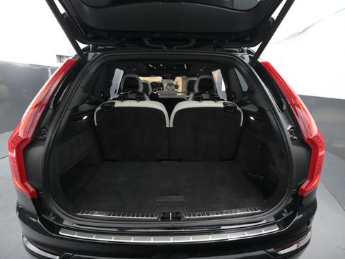 Used 2020 Volvo XC90 T6 R-Design image 53