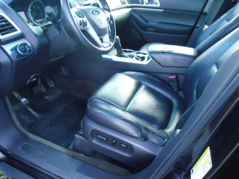Used 2013 Ford Explorer 4WD XLT image 14