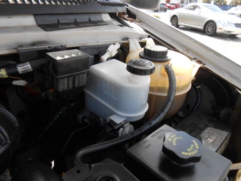 Used 2004 Ford E-150 and Econoline 150 XL image 21