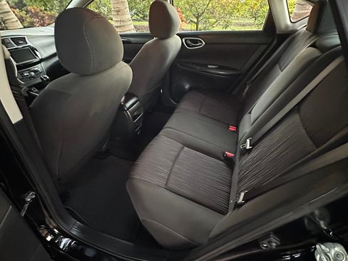 Used 2019 Nissan Sentra SV FWD image 6