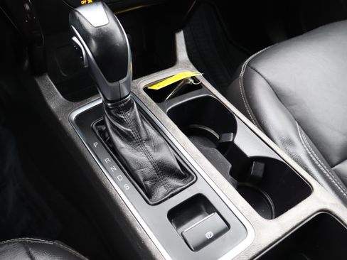 Used 2019 Ford Escape Titanium image 29