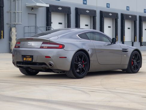 Used 2008 Aston Martin V8 Vantage Coupe RWD image 3