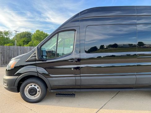 Used 2020 Ford Transit 250 148 High Roof Extended RWD image 9