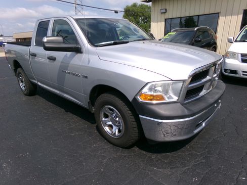 Used 2011 RAM 1500 4x4 Quad Cab image 7