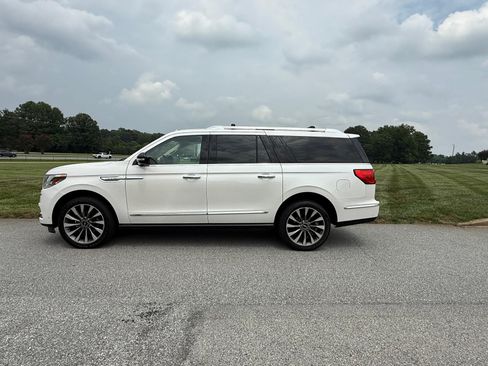Used 2019 Lincoln Navigator L 4WD Select image 8