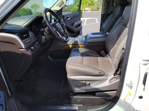 Used 2015 GMC Yukon Denali image 10
