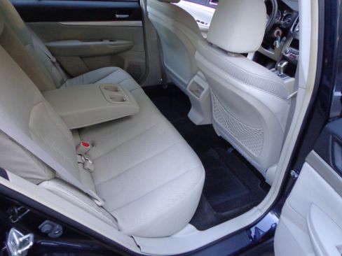 Used 2012 Subaru Outback 2.5i AWD/4WD image 13