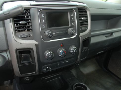 Used 2016 RAM 2500 ST image 20