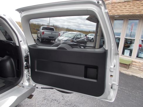 Used 2010 Suzuki Grand Vitara LX image 19