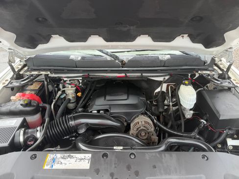 Used 2008 Chevrolet Silverado 2500 2WD Extended Cab image 19