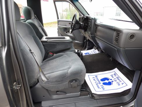 Used 2001 Chevrolet Silverado 1500 LS image 11