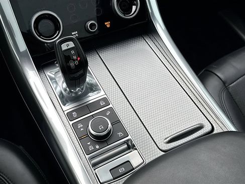 Used 2019 Land Rover Range Rover Sport Sport Supercharged image 17