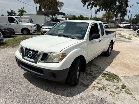 Used 2018 Nissan Frontier 2WD King Cab image 1