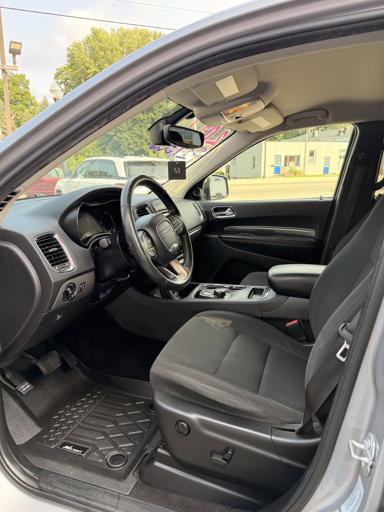 Used 2017 Dodge Durango AWD SXT image 5