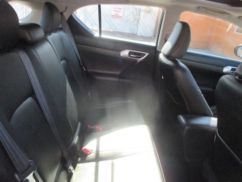 Used 2013 Lexus CT 200h CT 200h Hatchback 4D FWD image 15