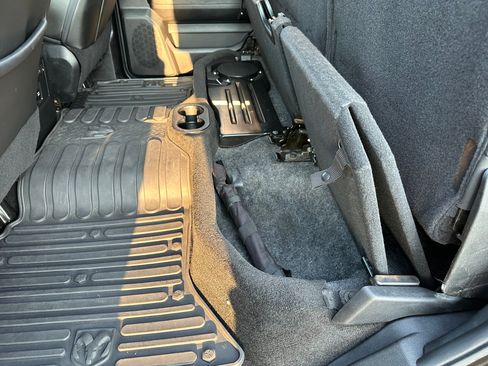 Used 2014 RAM 1500 Laramie image 16