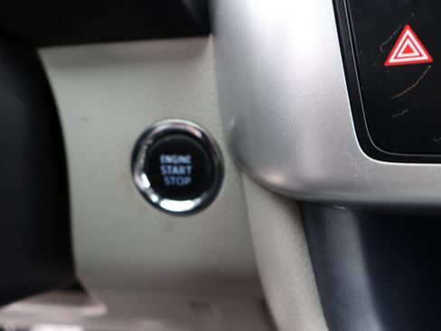 Used 2017 Toyota Highlander XLE image 26