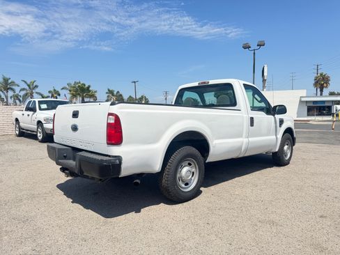 Used 2010 Ford F250 2WD Regular Cab Super Duty image 9