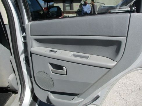 Used 2007 Jeep Grand Cherokee Laredo image 25