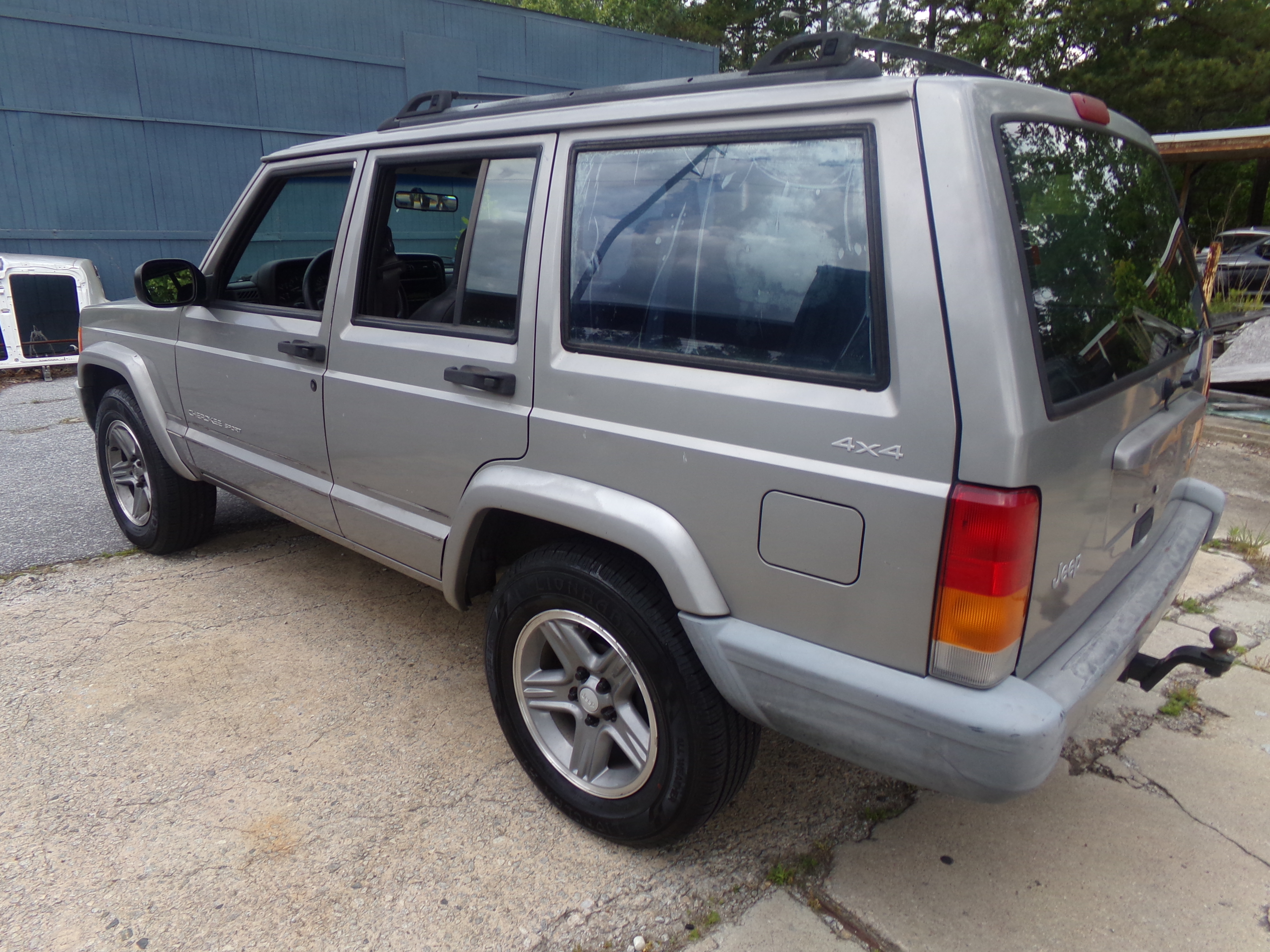 Used 2000 Jeep Cherokee Sport AWD/4WD image 3