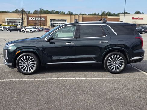 Used 2025 Hyundai Palisade Calligraphy image 2