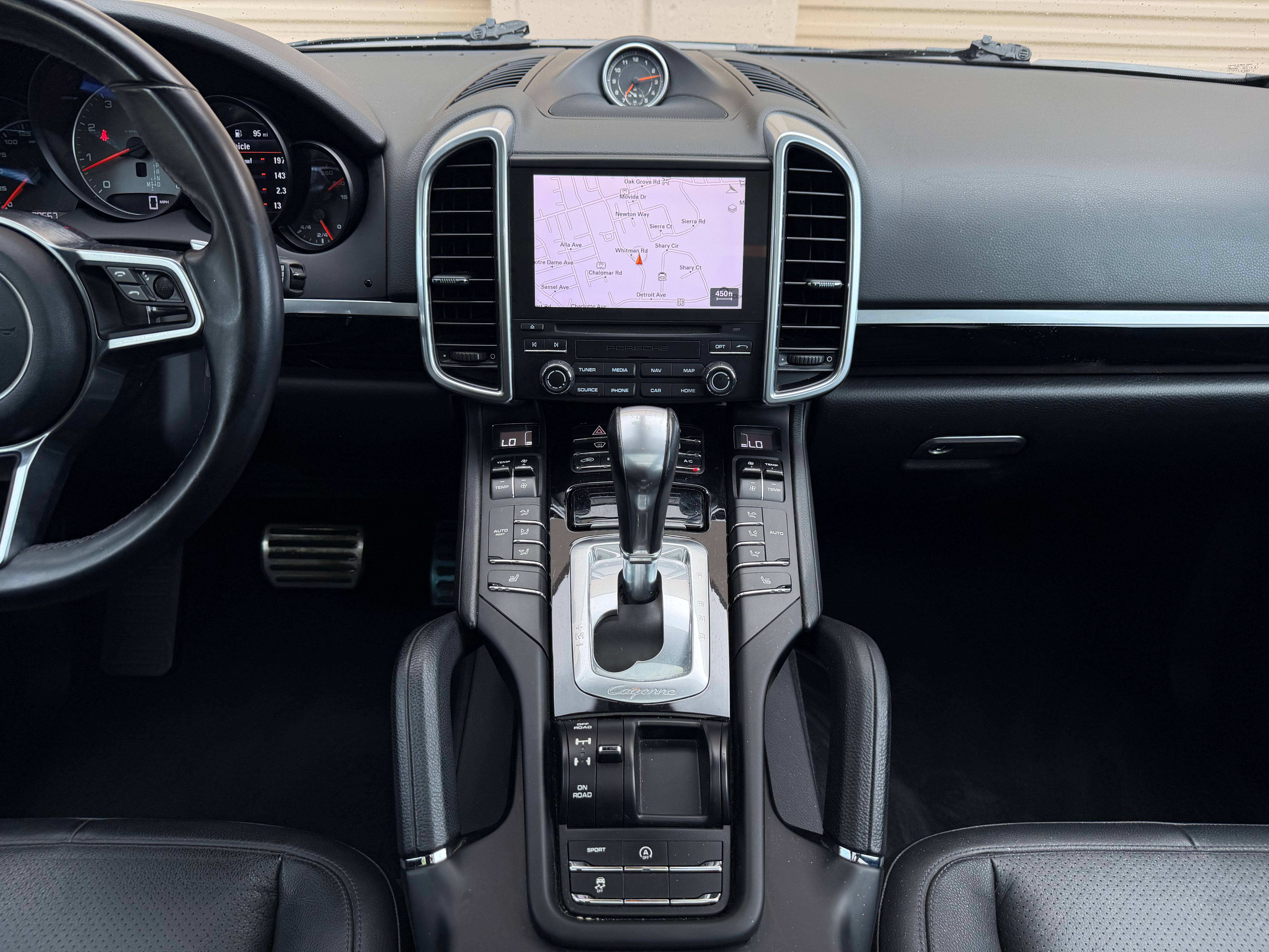 Used 2018 Porsche Cayenne S AWD/4WD image 15