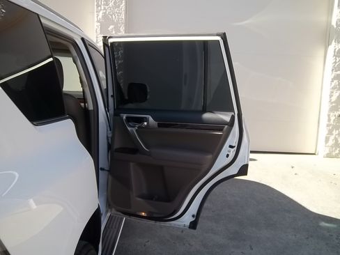 Used 2017 Lexus GX 460 Premium image 20