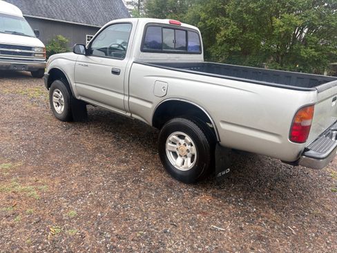 Used 2000 Toyota Tacoma 4x4 Regular Cab image 7