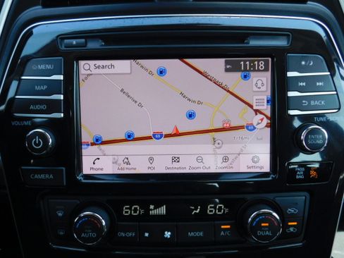 Used 2023 Nissan Maxima SV FWD image 15