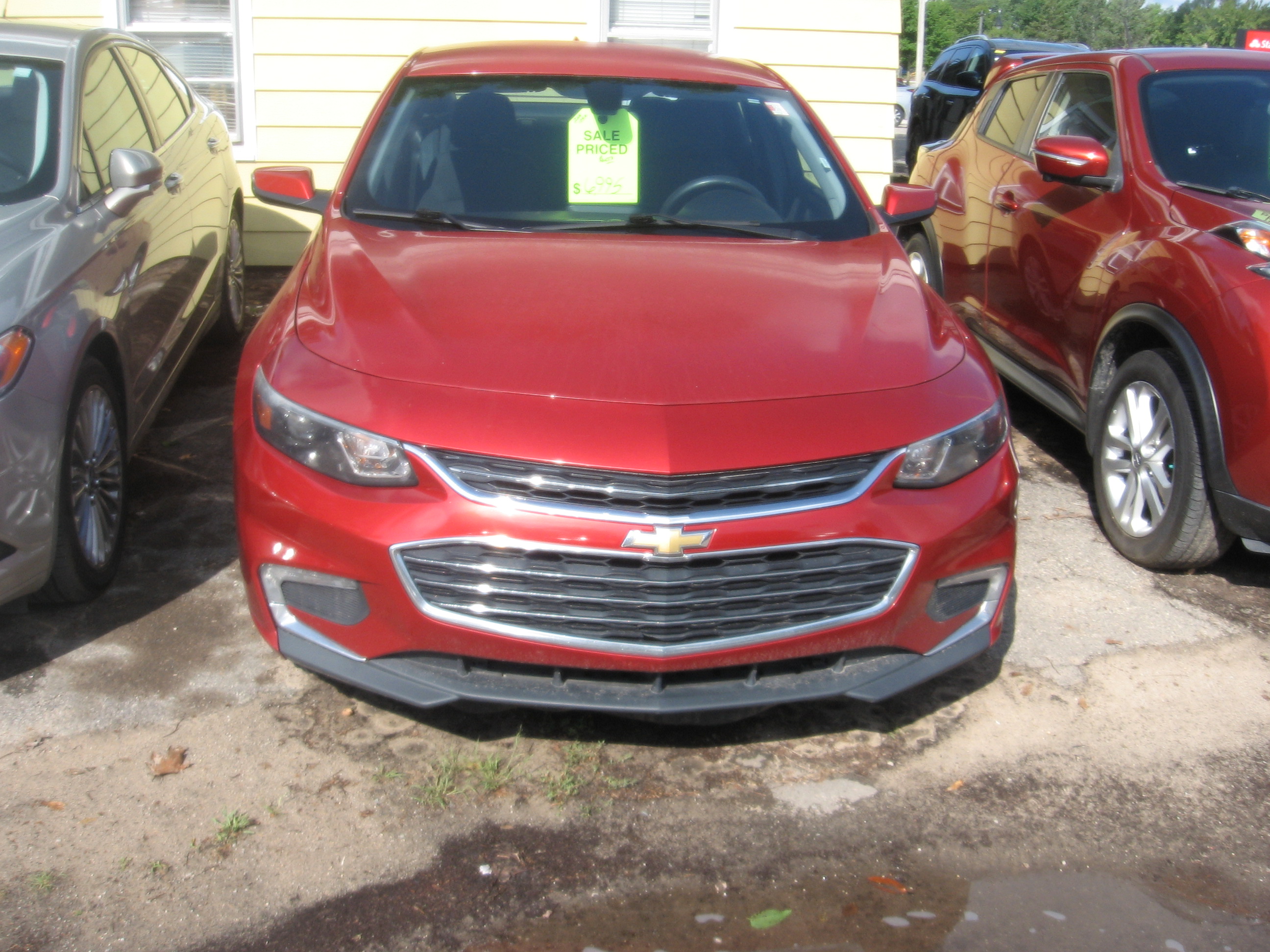 Used 2016 Chevrolet Malibu LT FWD image 2