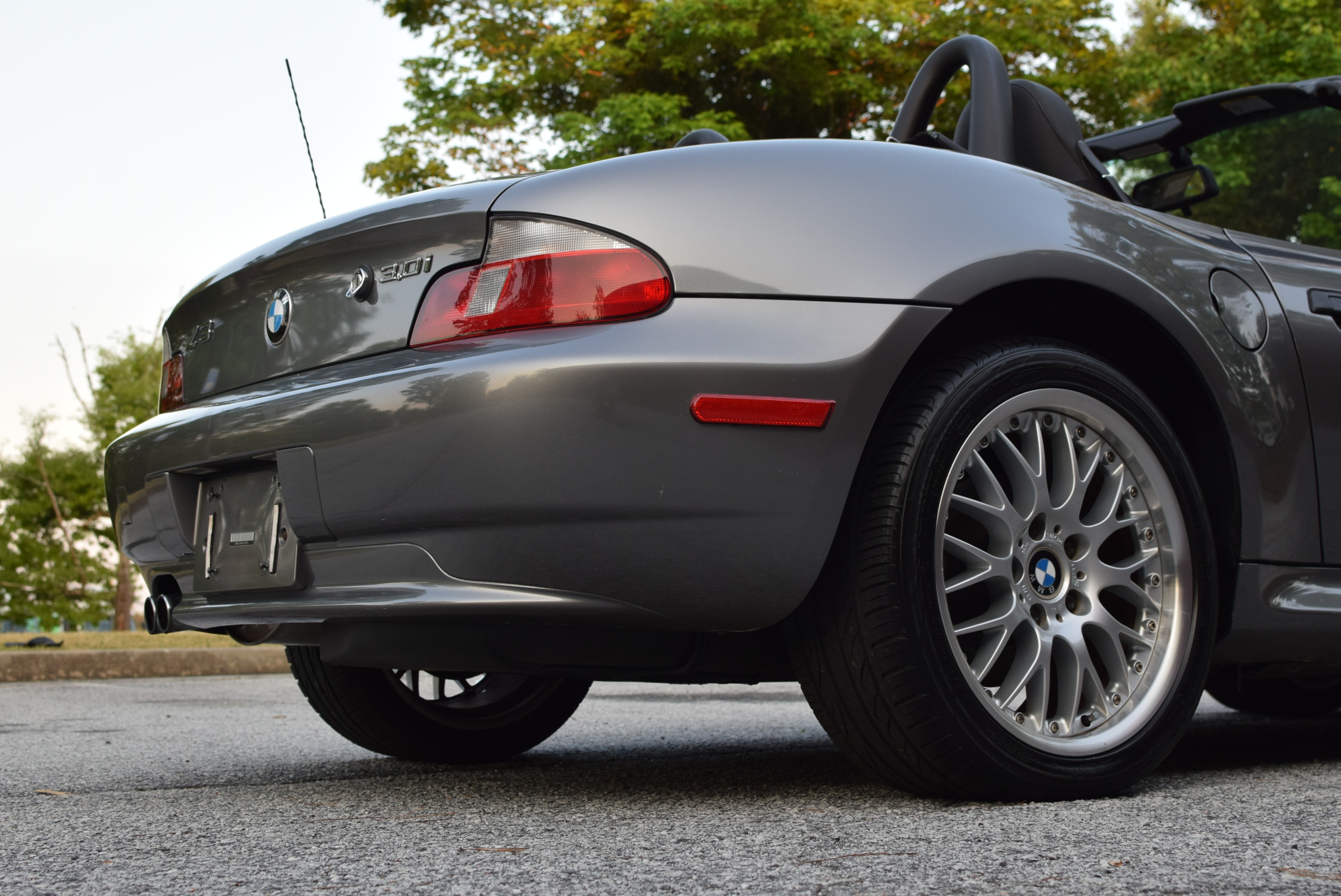 Used 2001 BMW Z3 3.0i RWD image 49