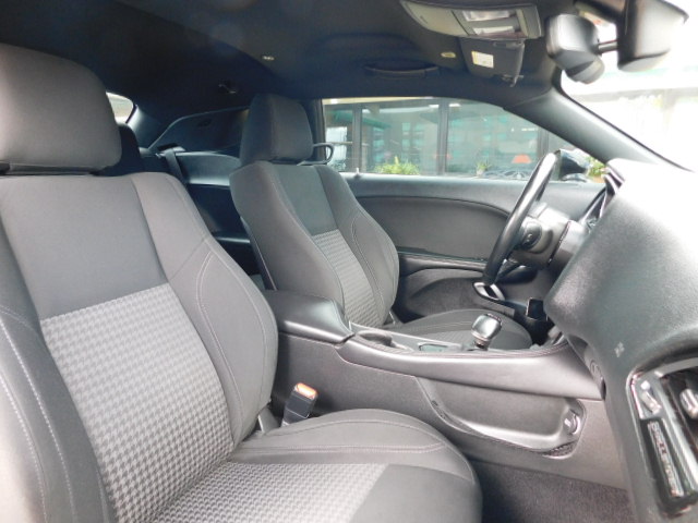 Used 2019 Dodge Challenger SXT RWD image 23