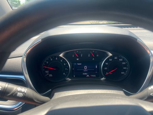 Used 2020 Chevrolet Equinox LT image 8